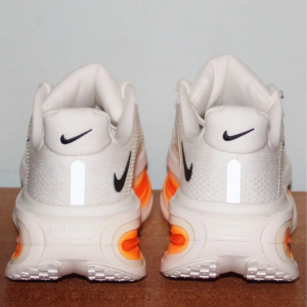 Nike Vomero Premium Running Shoes Mens 6.5 Womens 8 Sail Orange